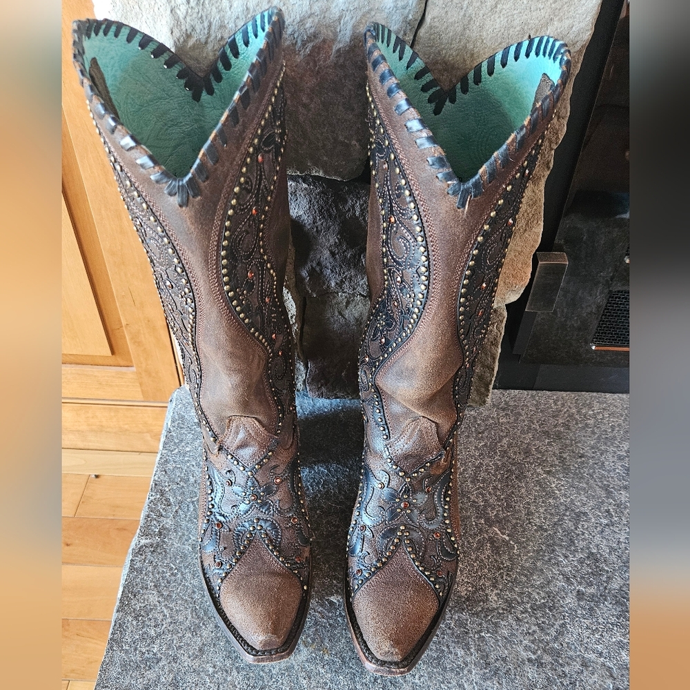 Beautiful Brown Corral Cowboy Boots Size 8.5 - Picture 3 of 9